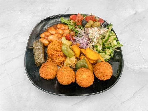 Falafel Gemüse-Teller